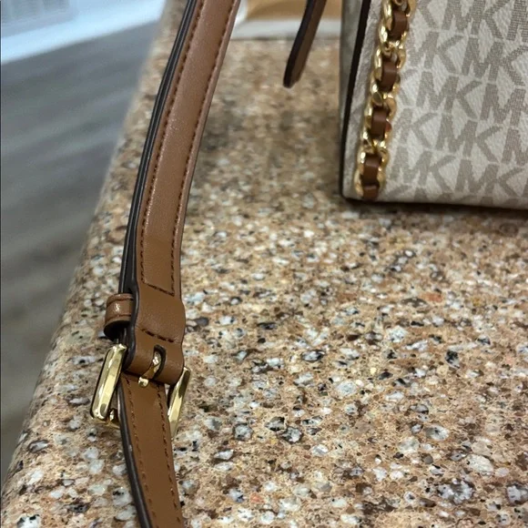 Like new Michael Kors Tan and Brown crossbody bag